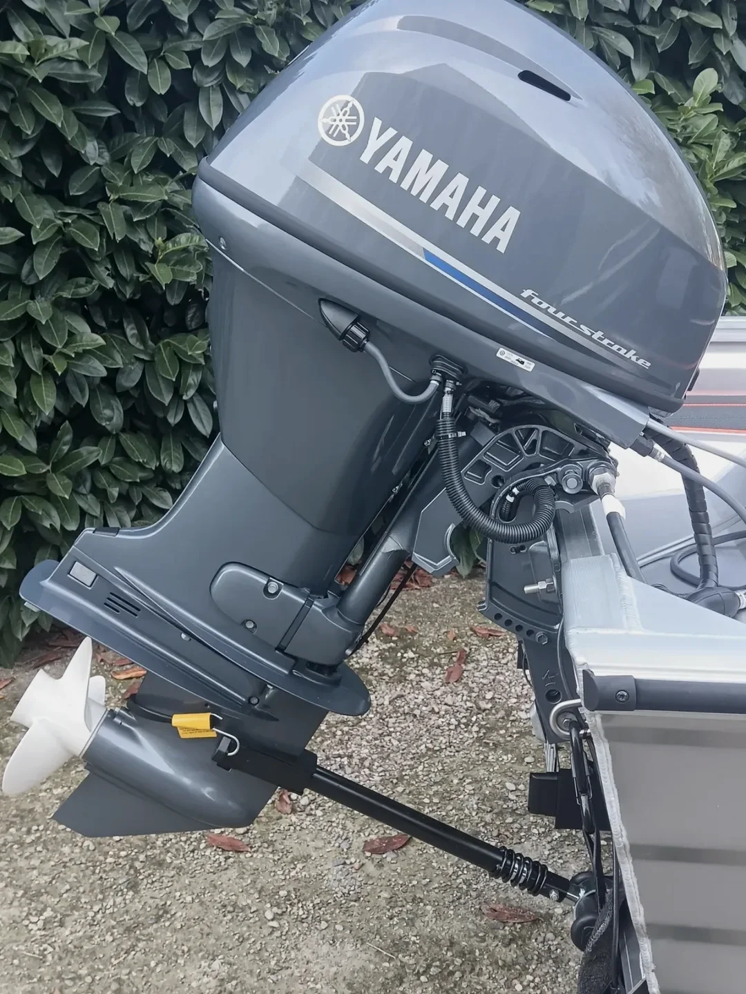 Motore Yamaha 4-stroke a poppa
